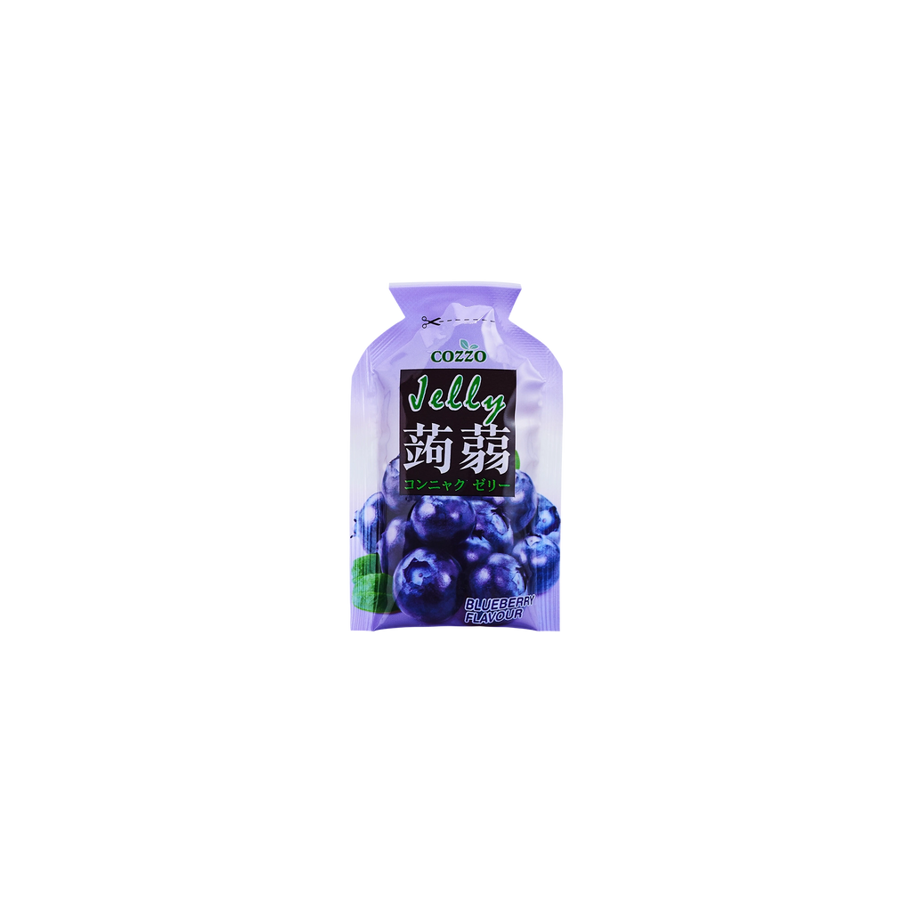 Low sugar candy — Cozzo Jelly blueberry flavour pouch with a light purple top and blueberry cluster on the front, isolated on a transparent background.

حلويات قليلة السكر — كيس جيلي كوزو بنكهة التوت الأزرق بغطاء علوي بنفسجي فاتح، مع صورة عناقيد التوت الأزرق على الواجهة، معزول على خلفية شفافة.