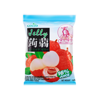 High fiber snack Cozzo konnyaku jelly lychee flavour pouch, blue packaging with lychee fruit and a peeled lychee showing the seed, “16% juice” badge, 160g.

وجبة خفيفة عالية الألياف — كيس جيلي كونياكو Cozzo بنكهة الليتشي، تغليف أزرق مع حبات ليتشي وحبة مقشرة تظهر البذرة، شارة “16% عصير”، الوزن 160غ.